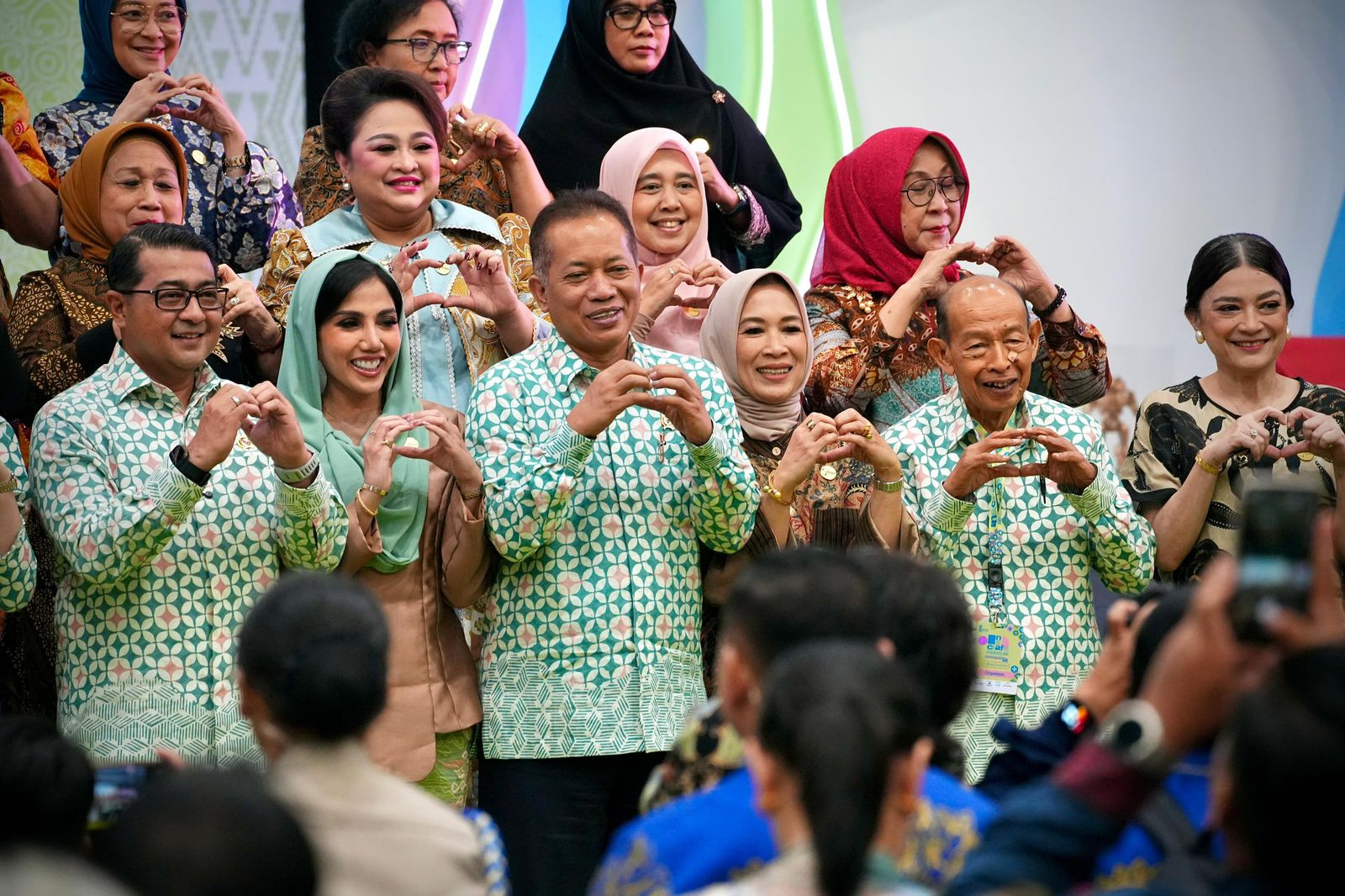 Menkop Tegaskan Kopdes Merah Putih Sebagai Jembatan Pemasaran Produk Womenpreneur