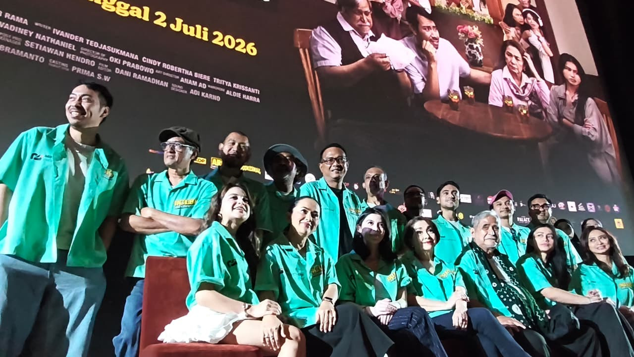Film CLBK Siap Sentuh Hati Penonton dengan Romansa Usia Senja yang Menginspirasi