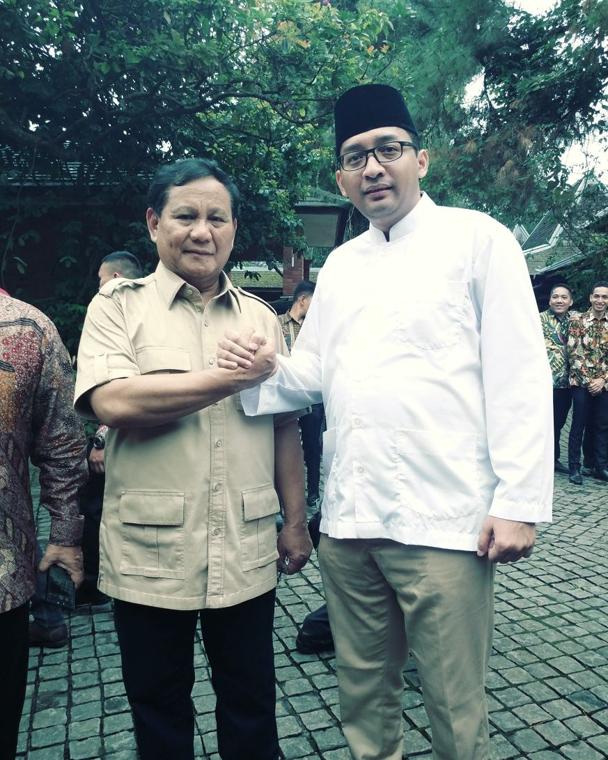Heikal Safar SH Dukung TNI Menolak Backingin Koruptor.!! Saat Polisi Geledah 12 Lokasi Terkait 3 Kasus Korupsi Raksasa