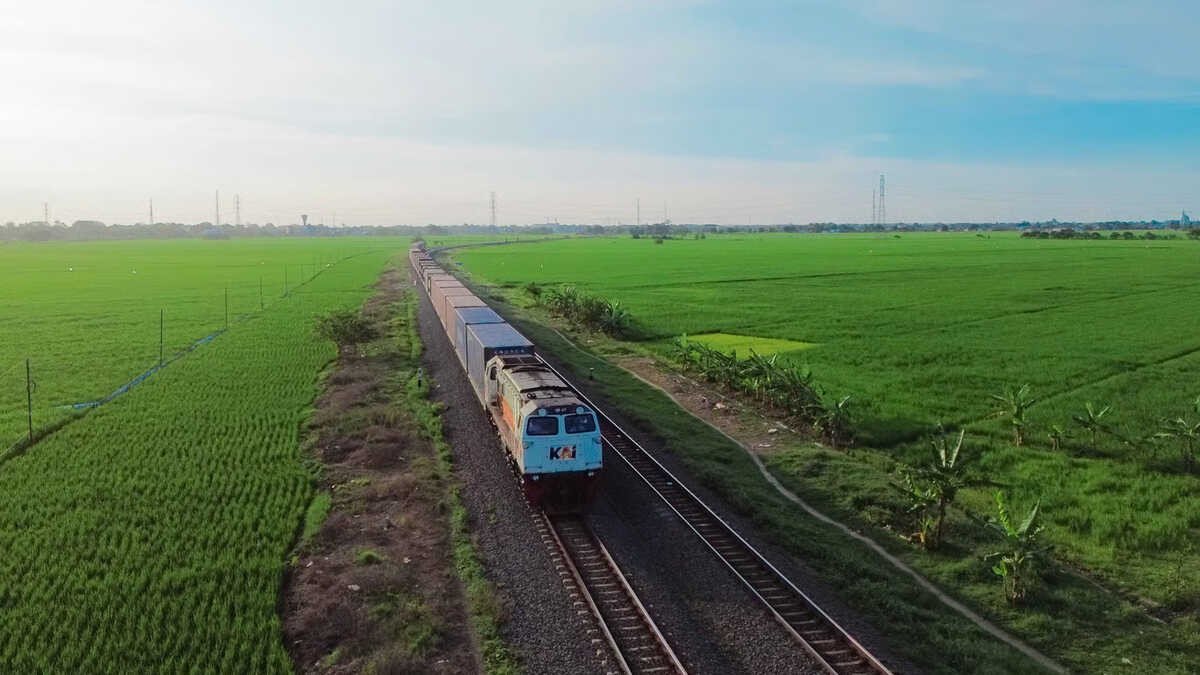Kinerja_Terjaga,_KAI_Logistik_Catat_Kelola_12,7_Juta_Ton_Barang_hingga_Agustus.jpg