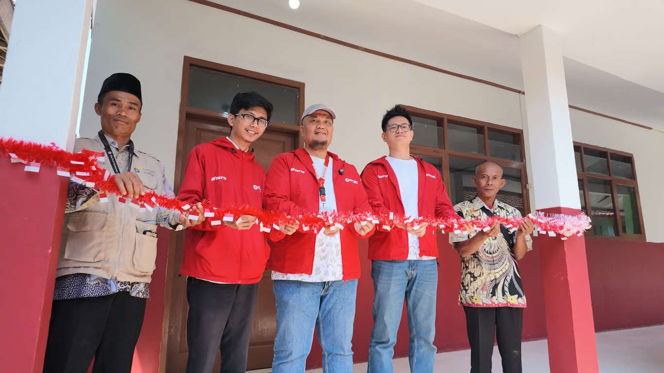 OCBC_Syariah_dan_Rumah_Wakaf_Salurkan_Wakaf.jpg
